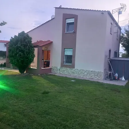 Paralia Ofriniou Beautiful House Karianí