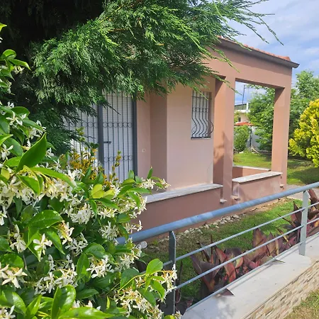 Villa Paralia Ofriniou Beautiful House
